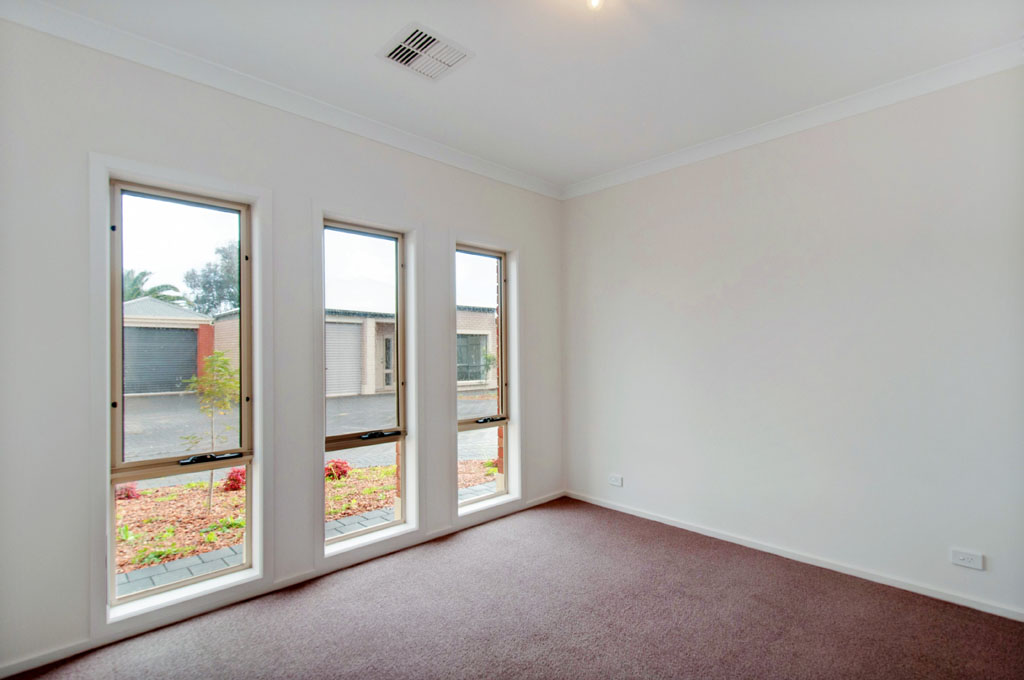 Photo_3_Medium Res JPG 1024px Wide_238321SEEITNOW_999E1B4F2.jpg