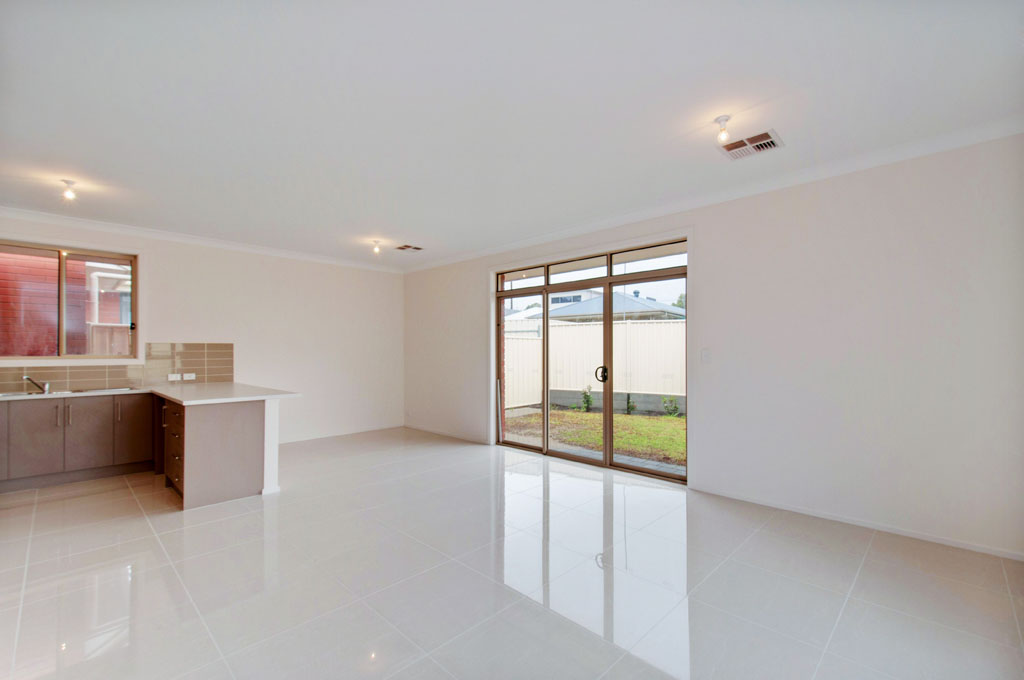 Photo_11_Medium Res JPG 1024px Wide_238401SEEITNOW_F55A933D4.jpg