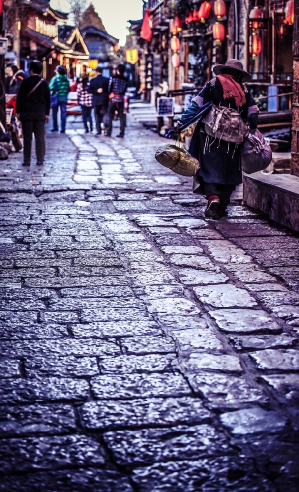 ��������· 70mm f2.8 160��֮1�룬ISO100����ԱѧԺ ����壩.jpg